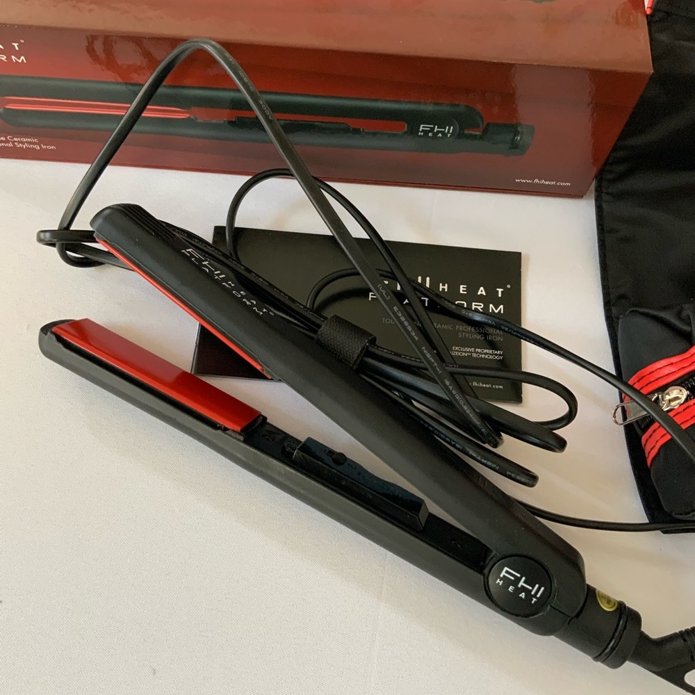 FHI Heat Platform 1” Tourmaline Ceramic Professional Styling Iron